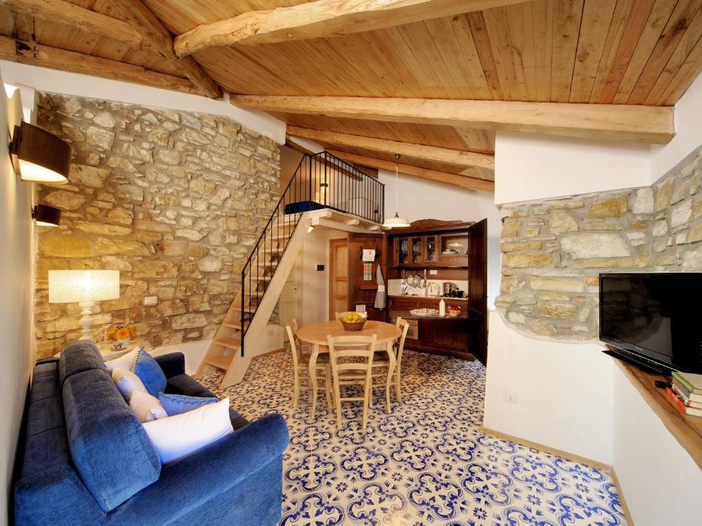 Residenza Matarazzo E Le Sue Soffitte Apartment Castellabate Ruang foto