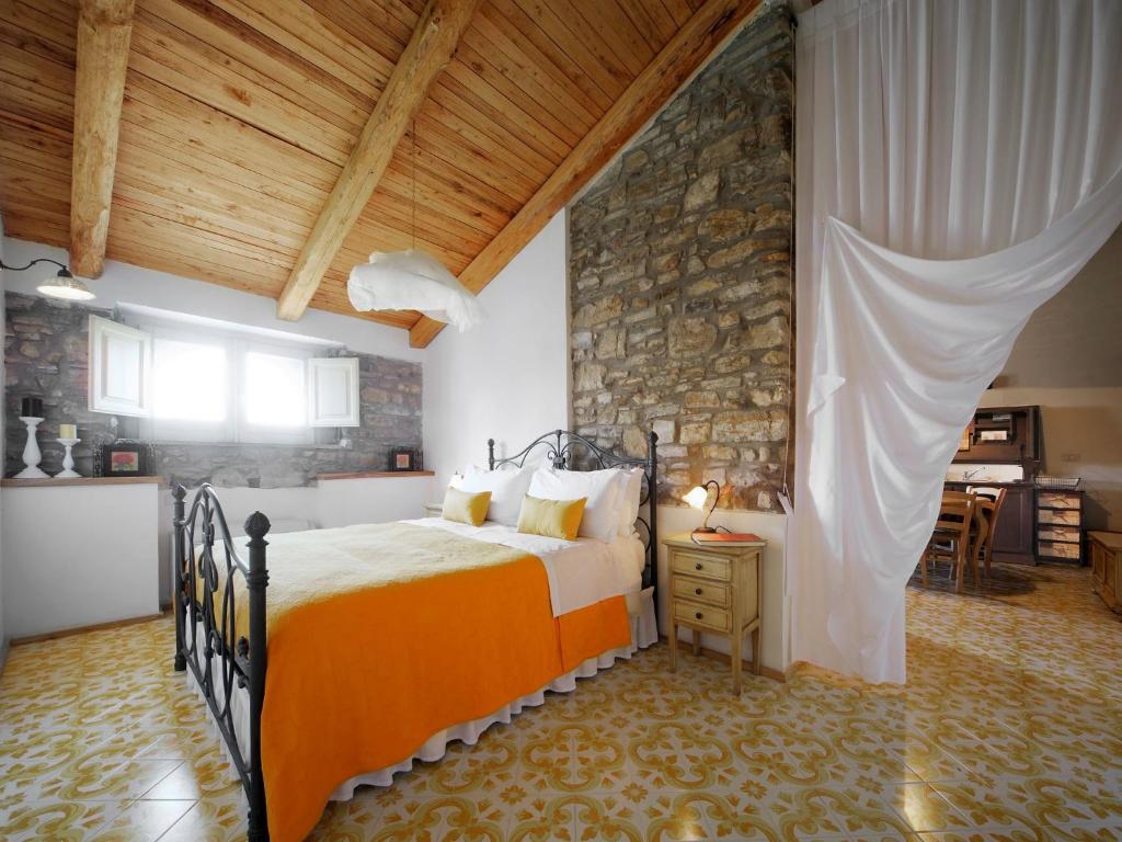 Residenza Matarazzo E Le Sue Soffitte Apartment Castellabate Ruang foto
