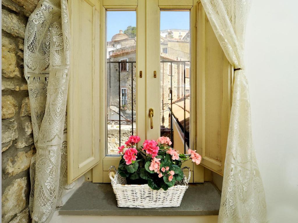 Residenza Matarazzo E Le Sue Soffitte Apartment Castellabate Ruang foto